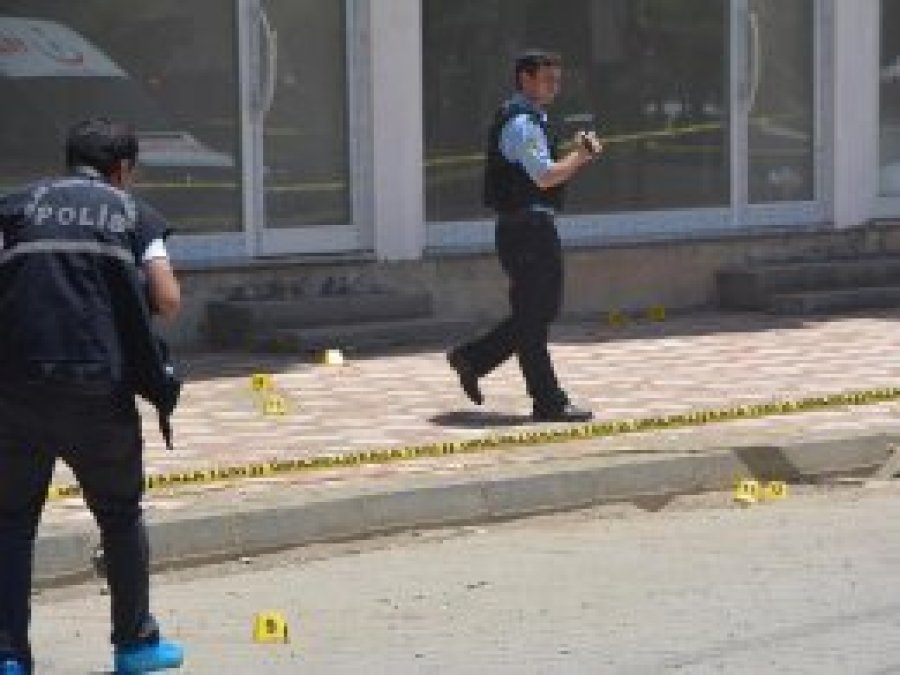 Batman'da silahlı ve bombalı saldırı: 1 ölü 4 yaralı