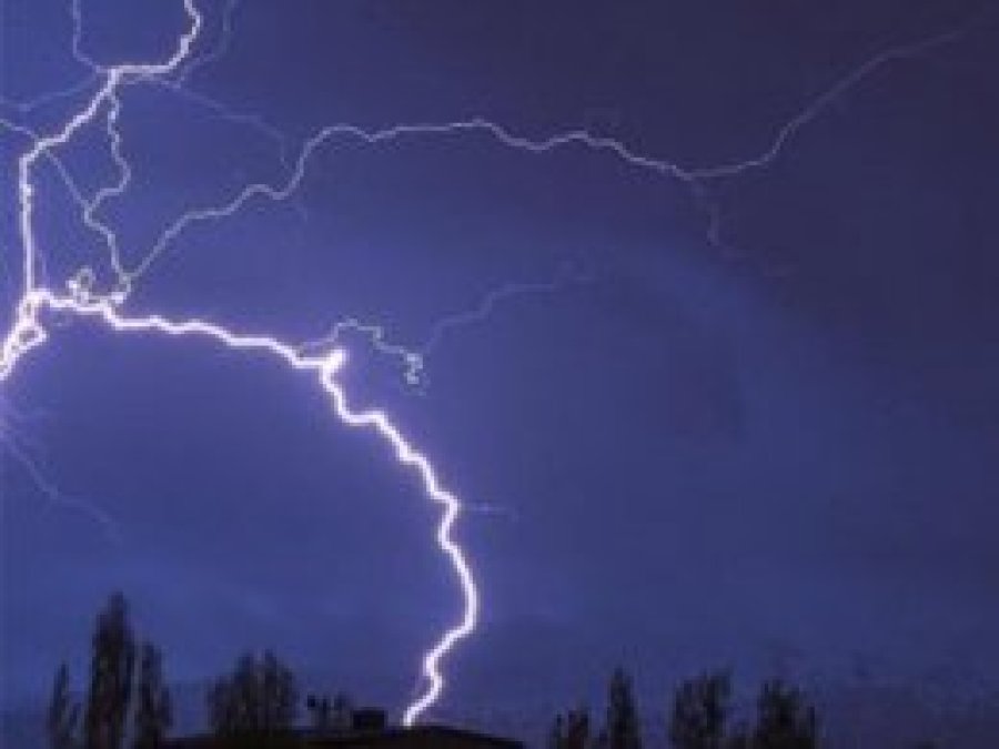 Erzincan'da yıldırım düştü: 2 ölü, 5 yaralı