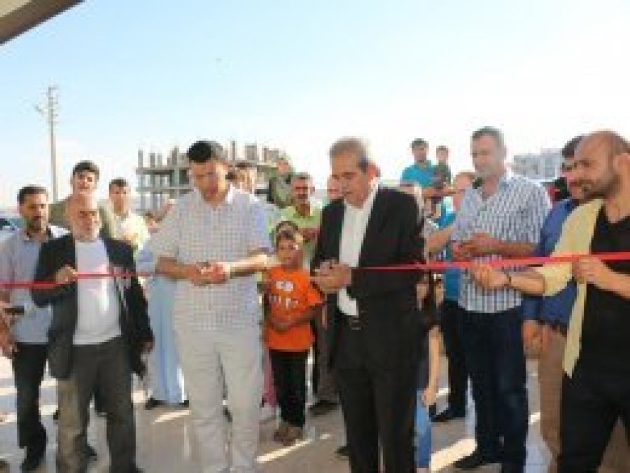 Yetim ve öksüzler için giyim mağazası açıldı