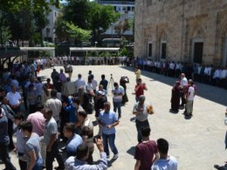 Bursa’da halk bayramlaştı