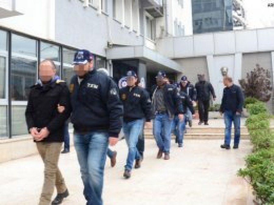 İstanbul'da FETÖ operasyonu: 57 gözaltı