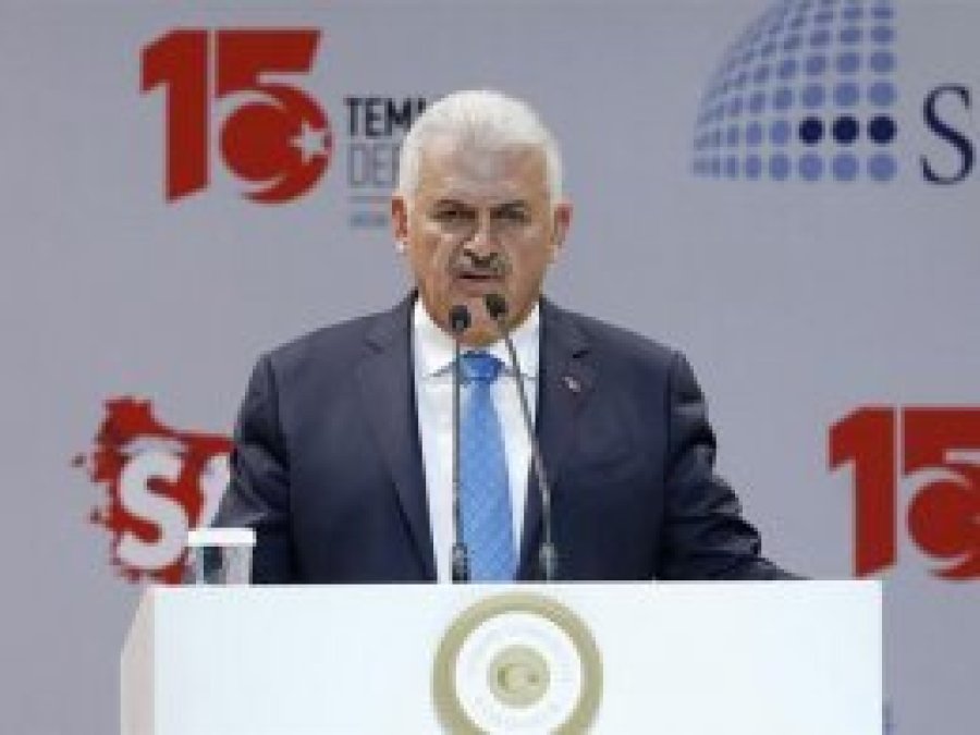 '15 Temmuz unutulmayacak, unutturulmayacak'