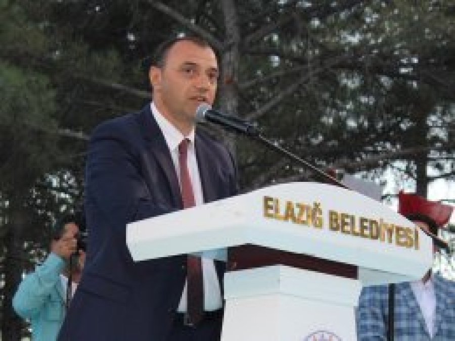 Elazığ Valisi: Gençlerimizi Kur'an'la buluşturalım
