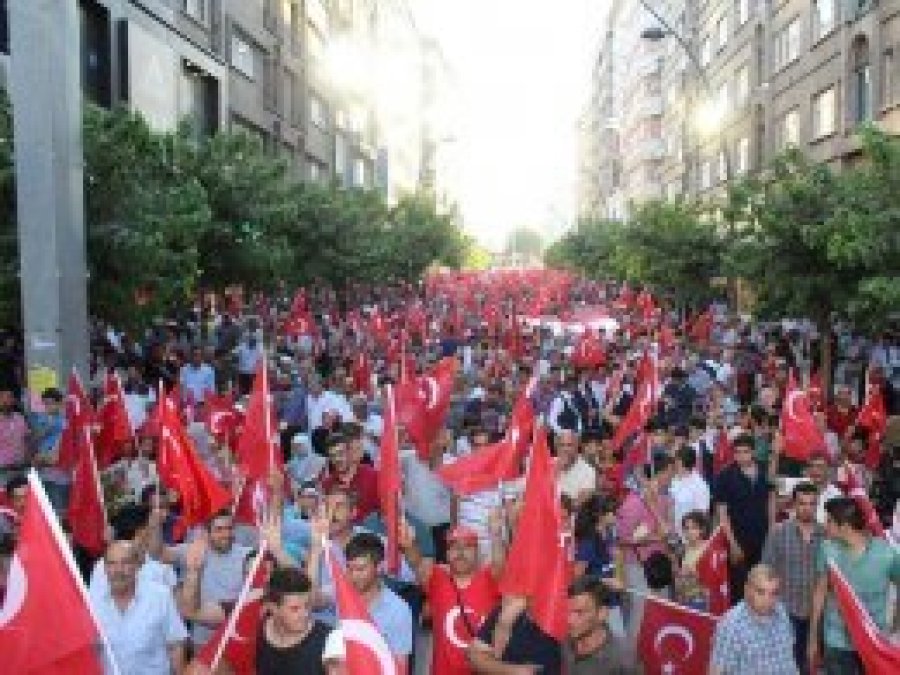 Elazığ’da 'Kardeşlik' yürüyüşü