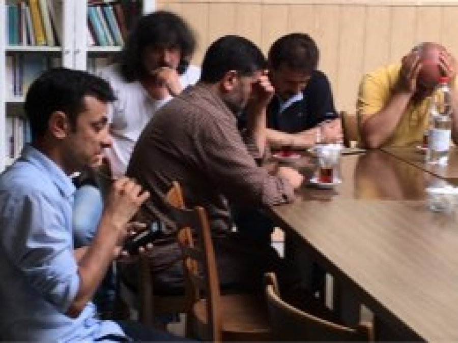 Hüseyin Kuyuldar'ı anlatırken gözyaşına boğuldu