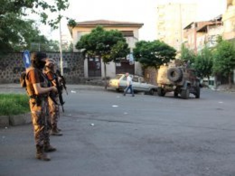 Diyarbakır’da PKK operasyonu: 4 gözaltı