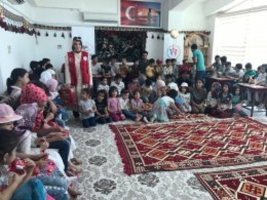 'Suriyeli muhacirler şeref misafirlerimizdir'