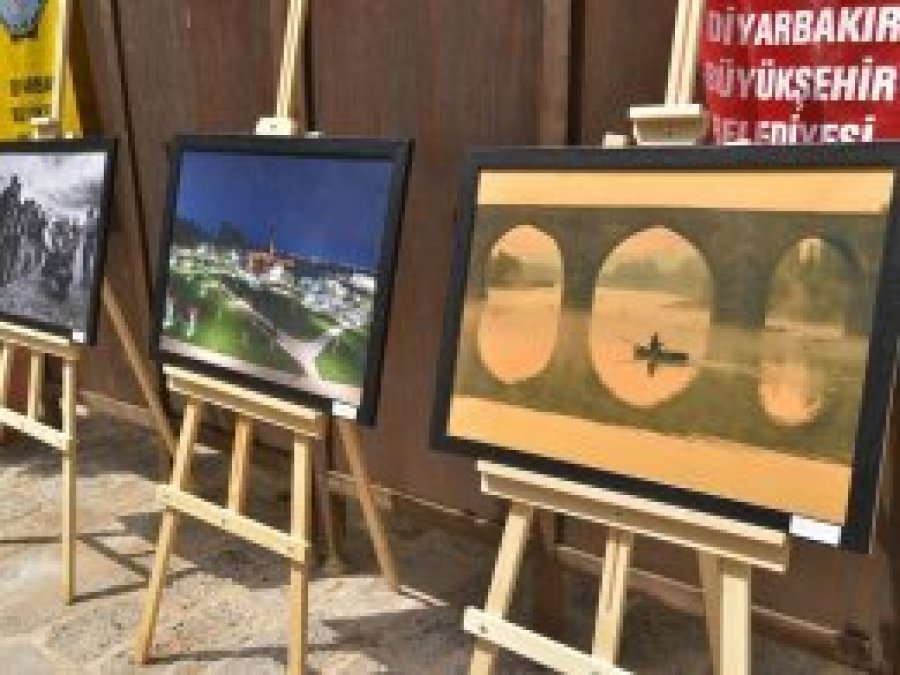 Diyarbakır'ın kültürünü yansıtan sergi açıldı
