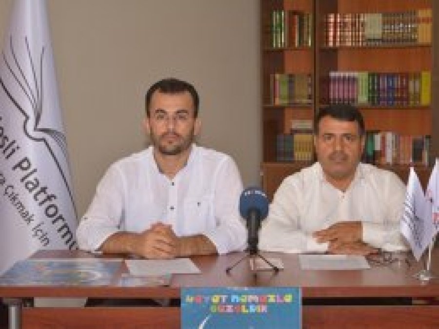 Kur'an Nesli Platformundan namaz programı