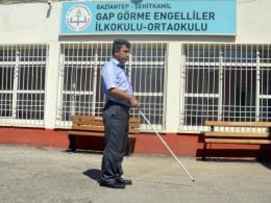 Mezun olduğu engelliler okuluna müdür oldu