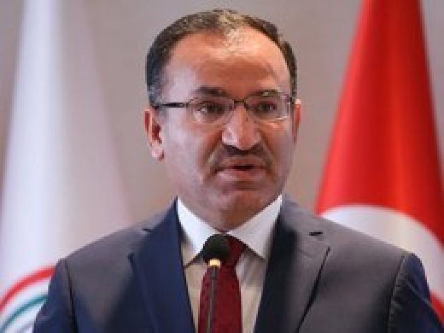 Bozdağ'dan 'tek tip kıyafet' açıklaması