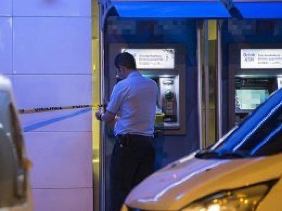 Ankara'da 400 bin lirayı çaldılar