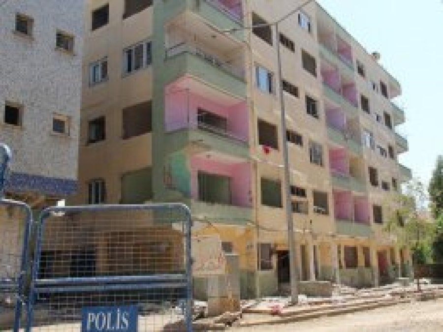 Diyarbakır’da 3 apartman yıkılacak