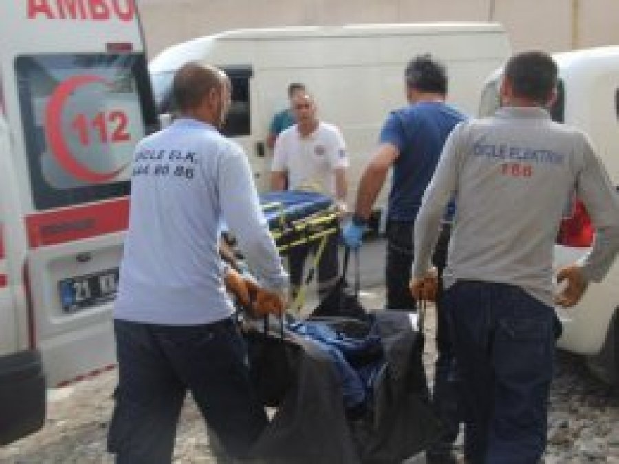Trafoya giren genç hayatını kaybetti