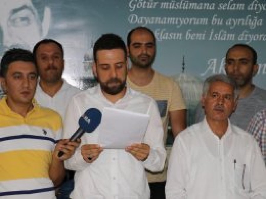 'Arakanlılar acımasızların insafına terk edilmiş'