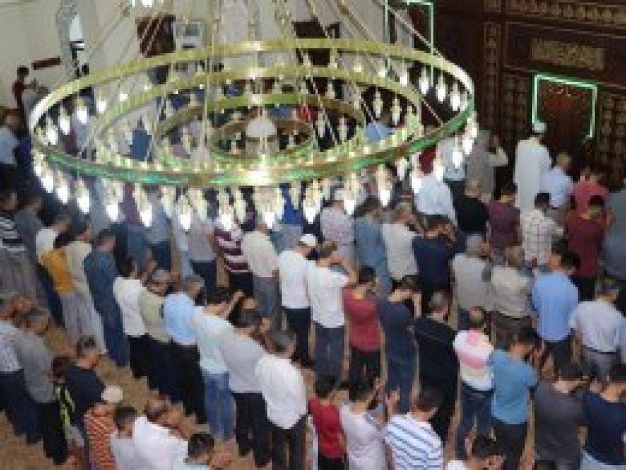 Antep'te bayram namazı