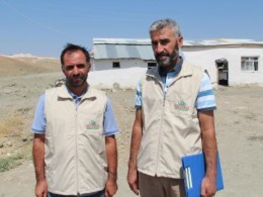 IHO EBRAR Van'da kurban eti dağıttı