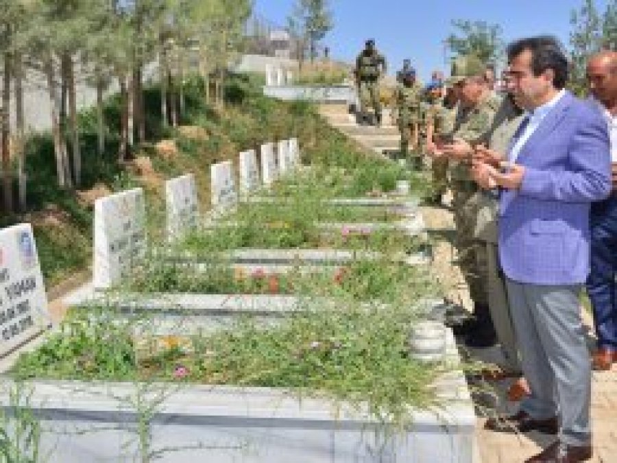 Vali Güzeloğlu'ndan Tanışık köyüne ziyaret