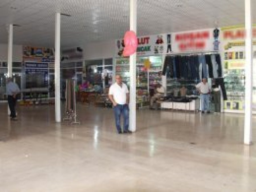 Sur esnafı belediyeye tepkili