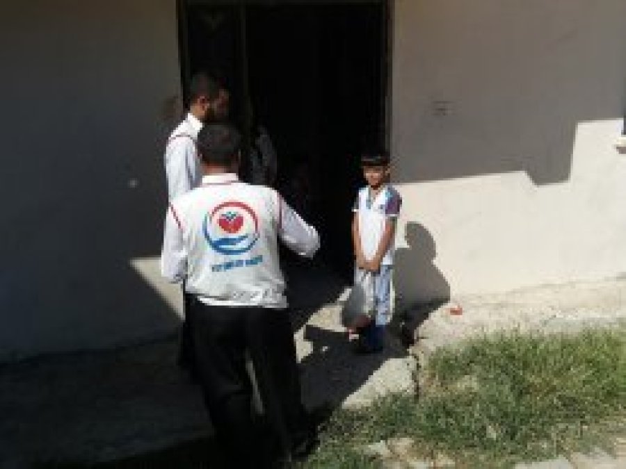 Yetimler Vakfı Silvan’daki yetimlere kurban eti ulaştırdı