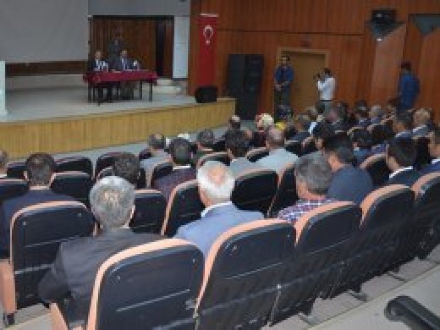 'Öğrencilerimize yol gösterici olmalıyız'