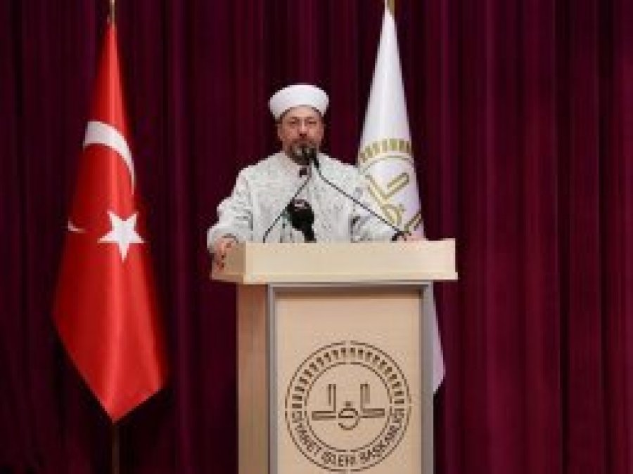 'Ümmetin tevhit ve vahdeti için çok çalışmalıyız'