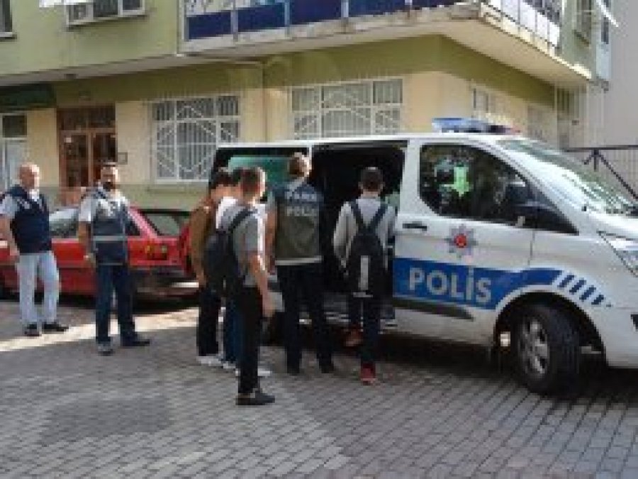 18 bin öğrenci ders saatinde parklarda bulundu