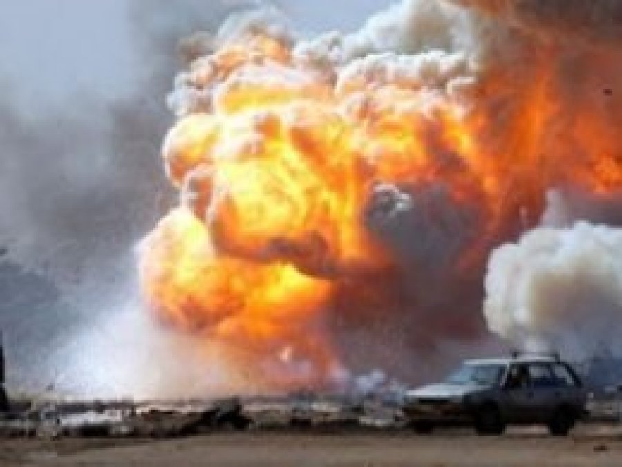 AK Parti İl Başkan Yardımcısı'nın aracına bombalı saldırı