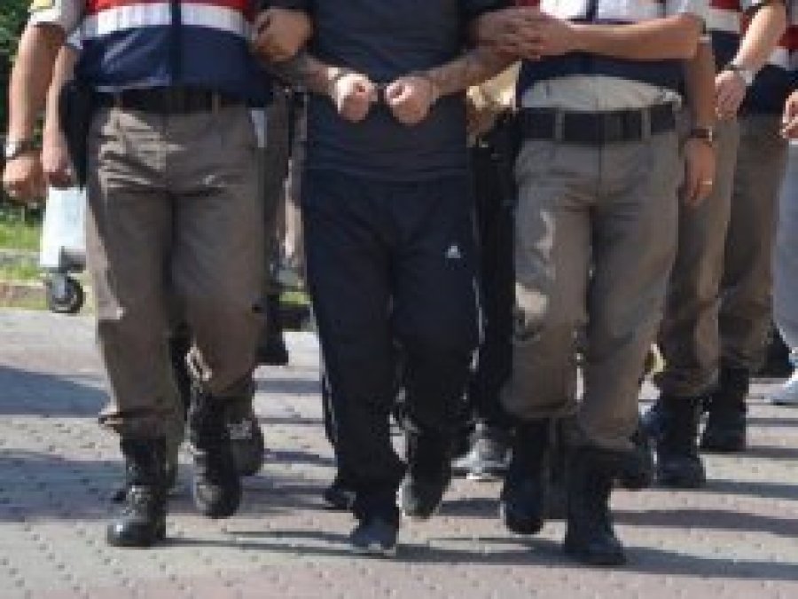 FETÖ'nün 'TSK yapılanması'na operasyon: 32 gözaltı