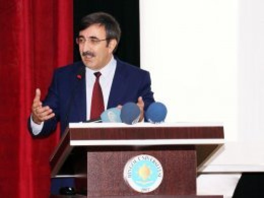 "İşsizlik konusunda arzu edilen noktada değiliz"