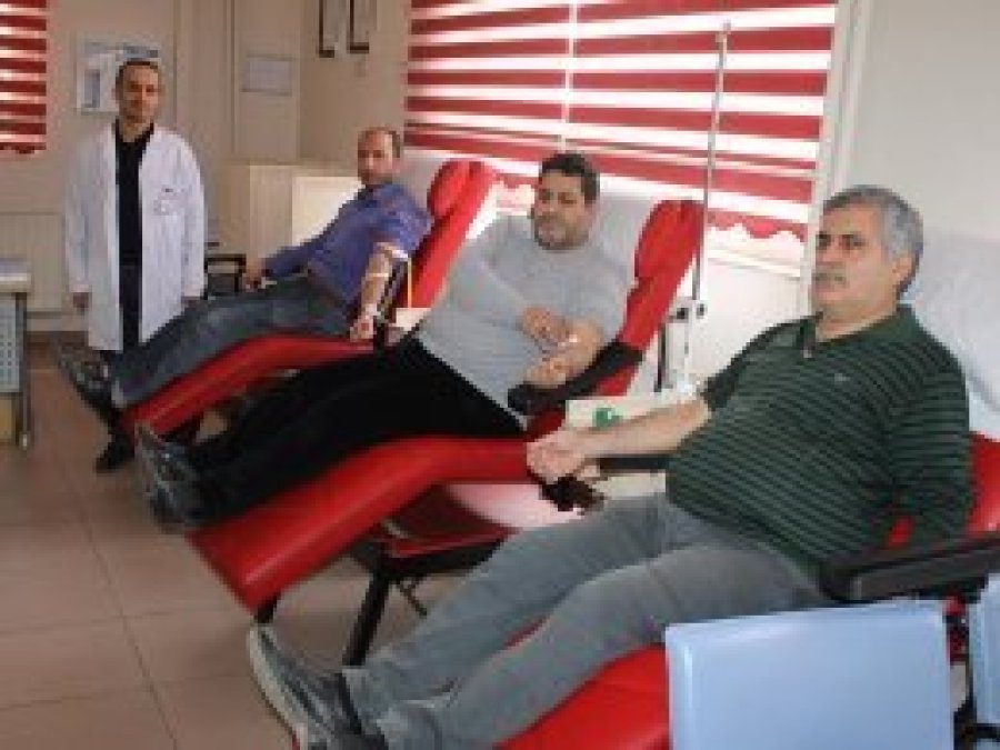 'Kan veren kişi 3 kişinin hayatını kurtarabiliyor'