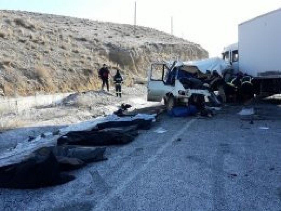 Van'da feci kaza: 8 ölü