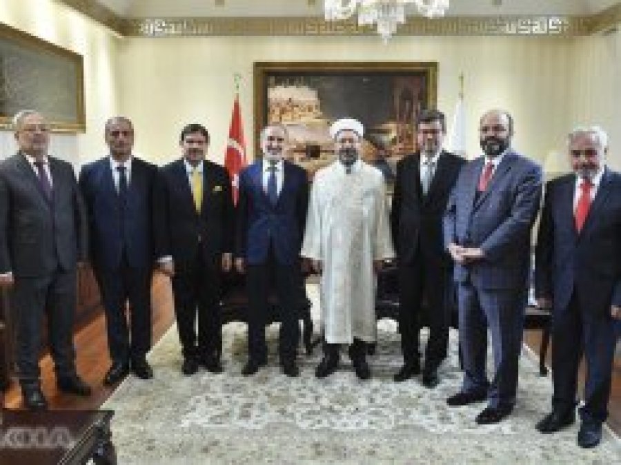 Erbaş: Müftüler şehrin manevi mimarlarıdırlar