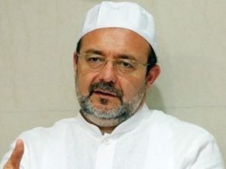 Dindarlığımız gösterişin kurbanı oldu
