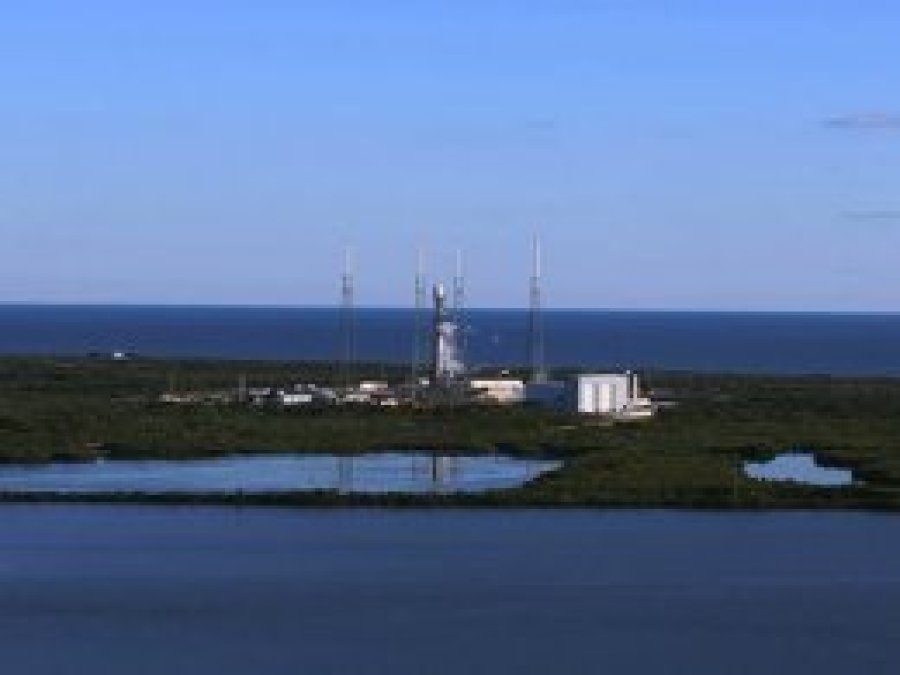 SpaceX uzaya ilk askeri uydusunu gönderdi