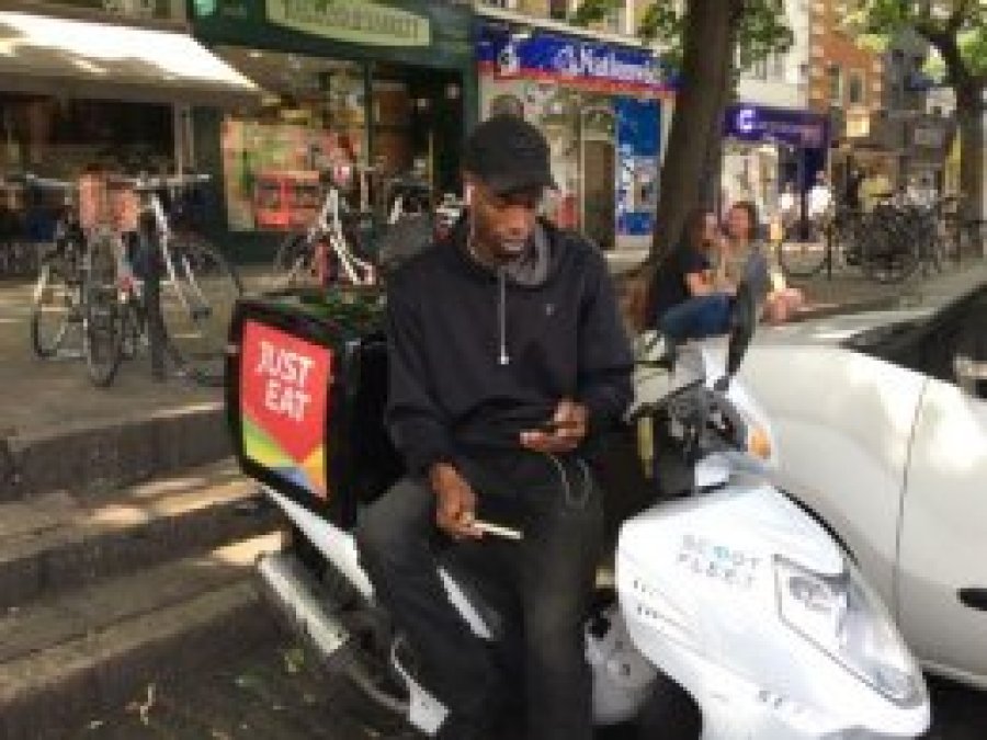 Londra’daki sürücüler asit saldırılarıyla karşı karşıya