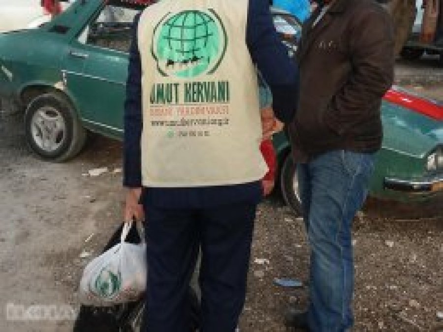 Umut Kervanı Malatya'da yardımlarını sürdürüyor