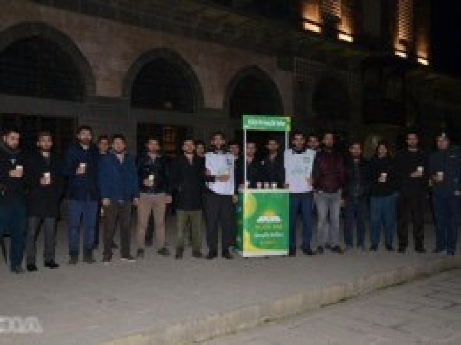 HÜDA PAR'lı gençler sabah namazında buluştu