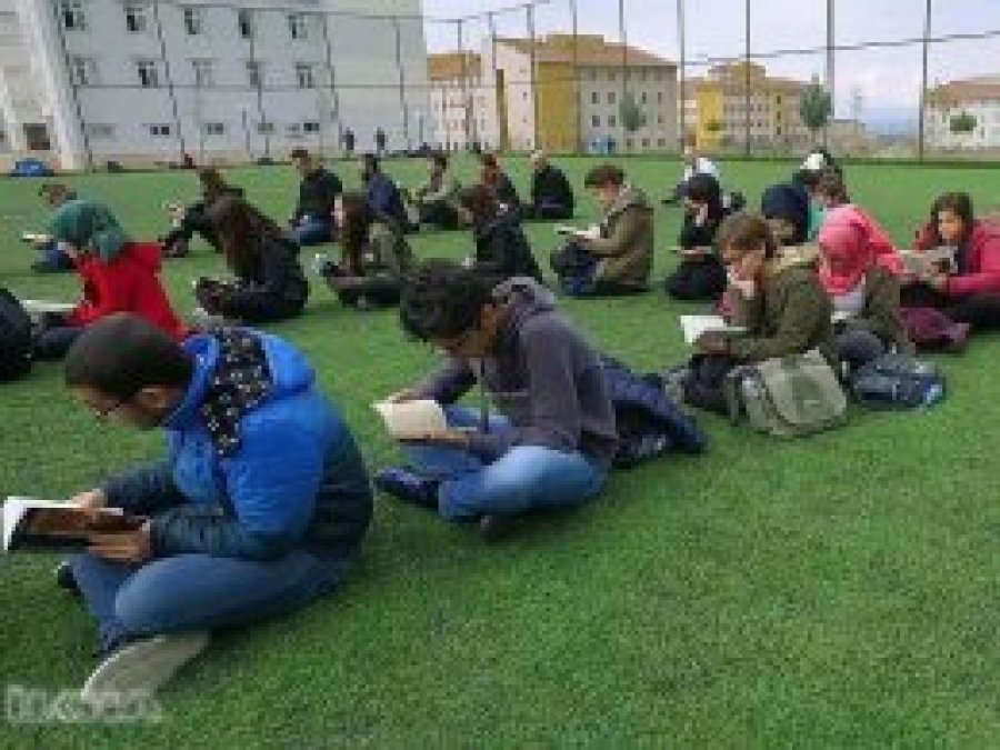 İstismara kareografili okuyarak tepki