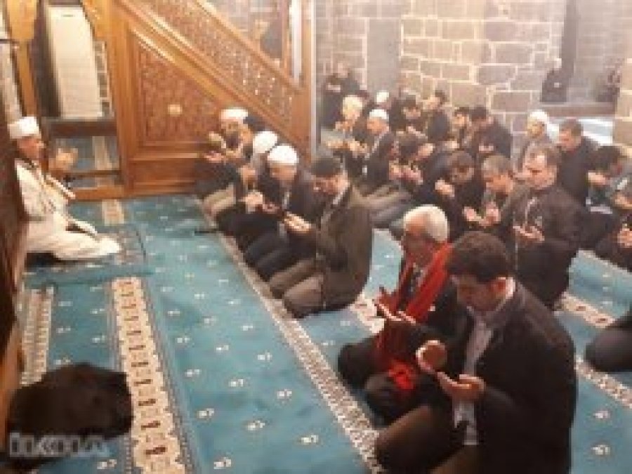 Hz. Süleyman Camii'nde sabah namazı buluşması