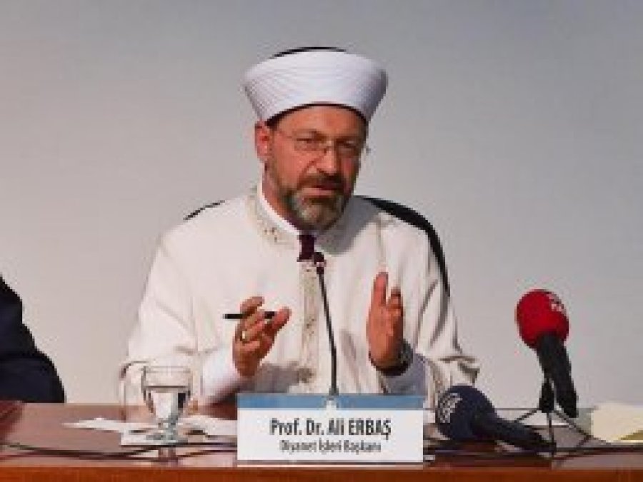 Erbaş: Din eğitimi ve öğretimini yeniden ele almalıyız