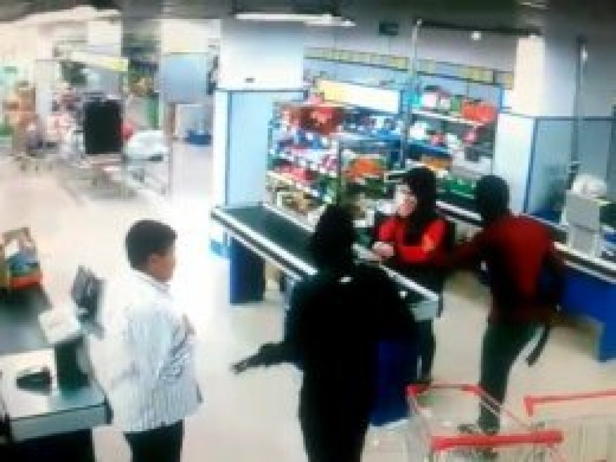 Kızıltepe’de silahlı soygun kameralara yansıdı