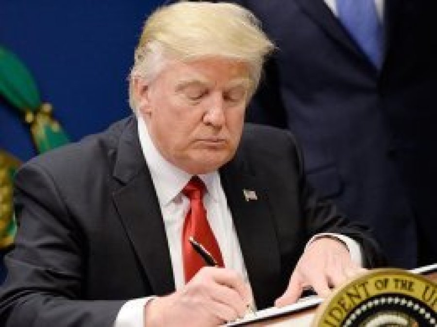 Trump, bir ülkenin dijital para birimini yasakladı
