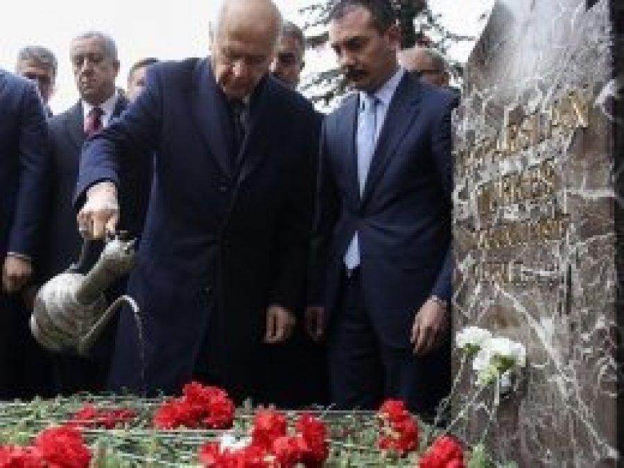 Bahçeli'den İYİ Partililere Türkeş'in kabrine ziyaret yasağı