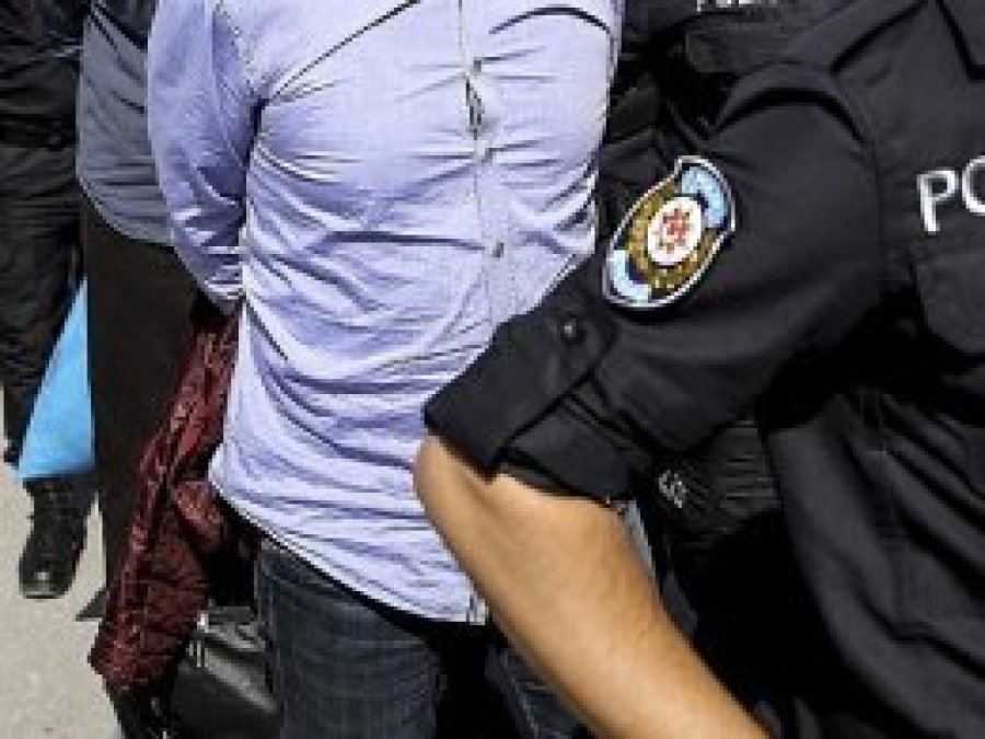 Interpol'un kırmızı bültenle aradığı IŞİD'liler Bursa'da yakalandı