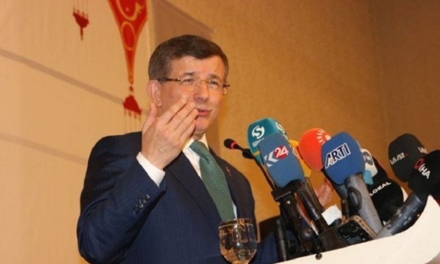 Davutoğlu'ndan Konya'da yeni parti hamlesi
