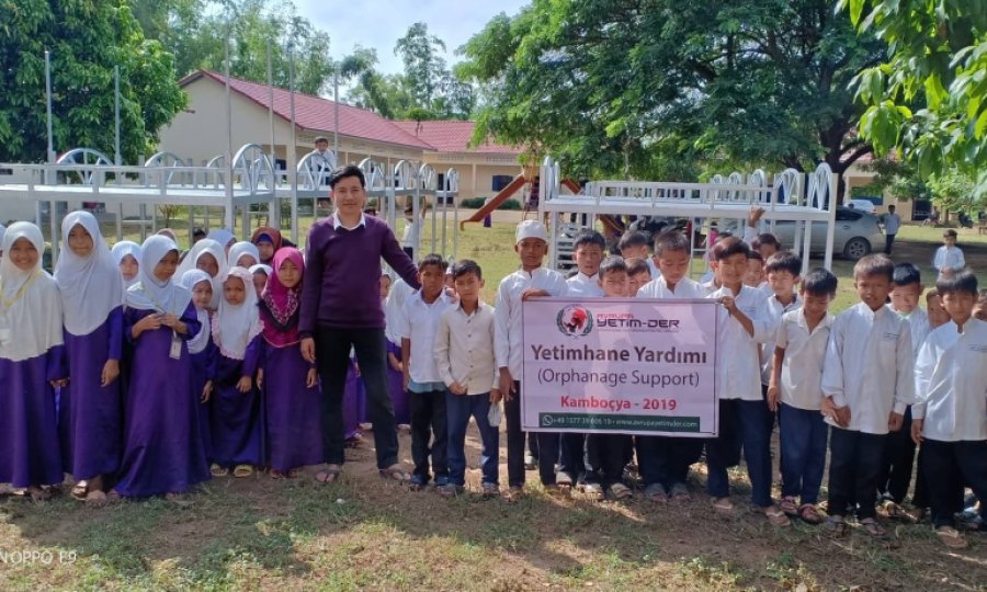 Yetimhane’de kalan Yetimler Avrupa Yetim-Der ile sevindi
