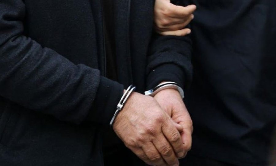 Kilis'te biri kırmızı bültenle aranan 2 IŞİD'li yakalandı