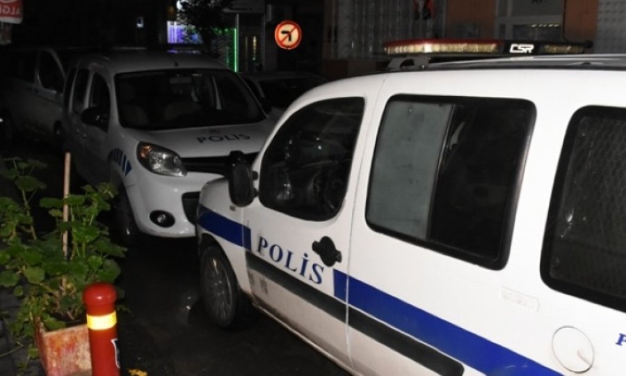 NATO'dan emekli ABD'li doktor İzmir'deki evinde ölü bulundu
