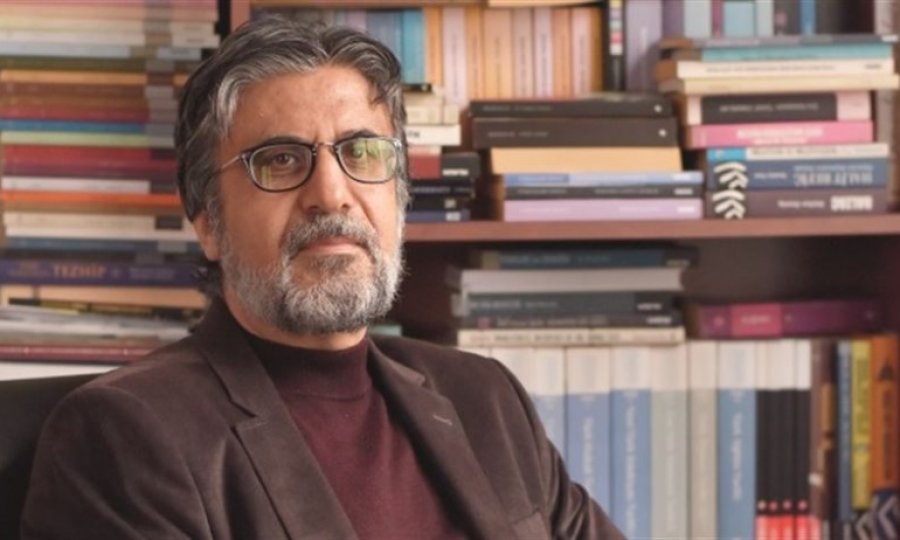Akif Emre'nin yeni kitabı çıktı
